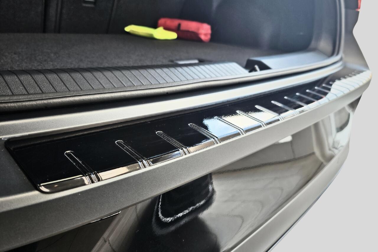 Ladekantenschutz für FORD TOURNEO CONNECT 2 (BJ 2018–2022) – Aluminium eloxiert & pulverbeschichtet